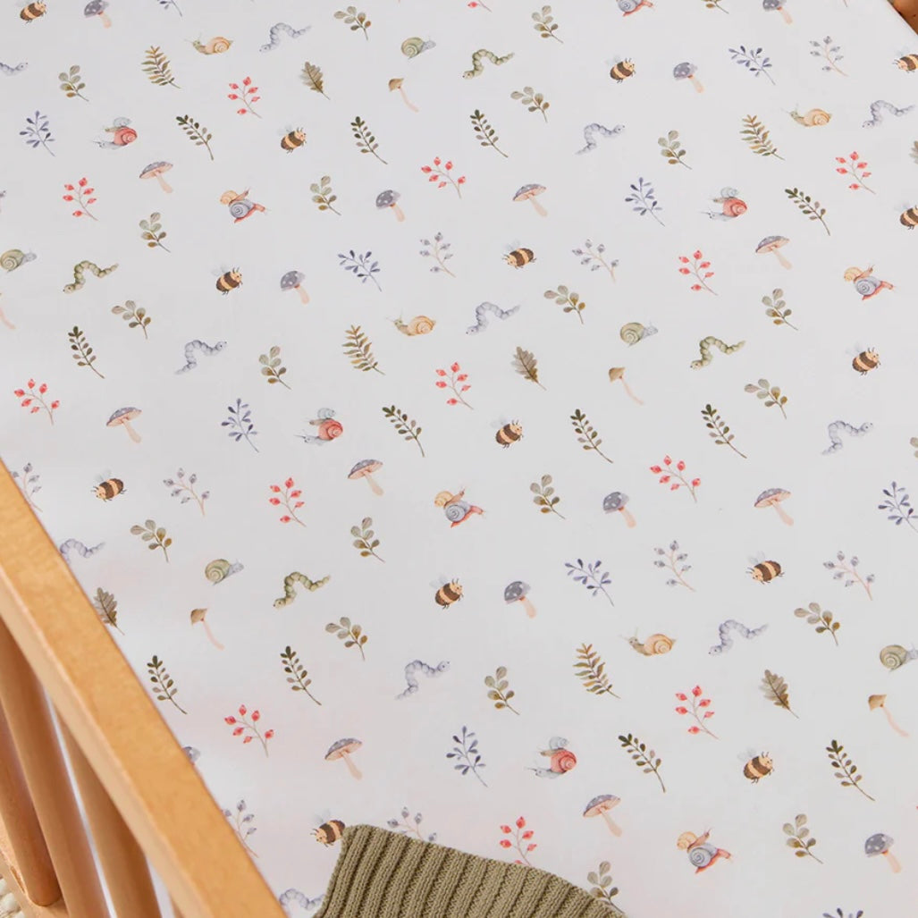 Snuggle Hunny / Cot Sheet - Garden Friends