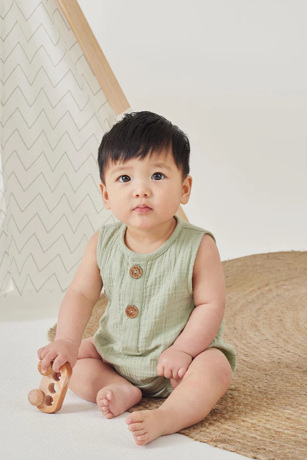 Baby Wearing Tiny twig Reseda Bubble Romper